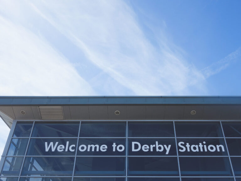Derby,,England,-,September,13,,2019:,Welcoming,Sign,At,Derby